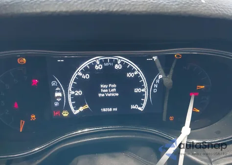 2017 Jeep Grand Cherokee Altitude 4X4 из США, поврежденный, VIN 1C4RJFAG8HC721759